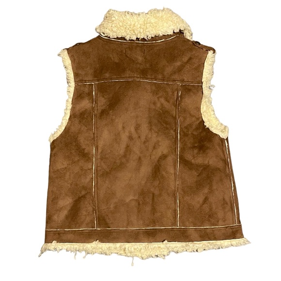 Steve Madden Faux Fur Vest - Picture 2 of 4